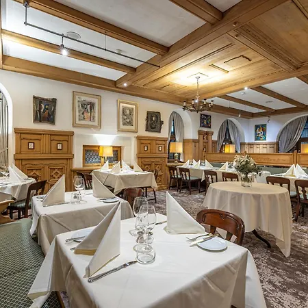 Central Apartments Davos * Давос