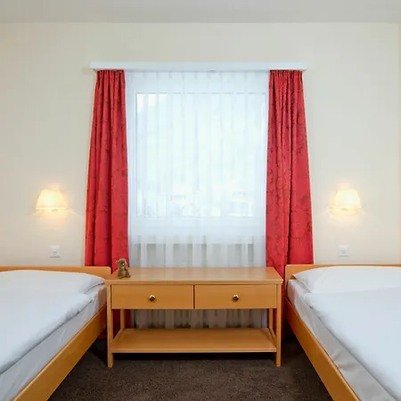 Central Apartments Davos דירה *