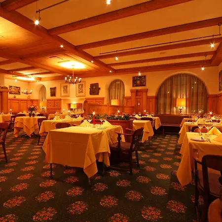 Central Apartments Davos דירה