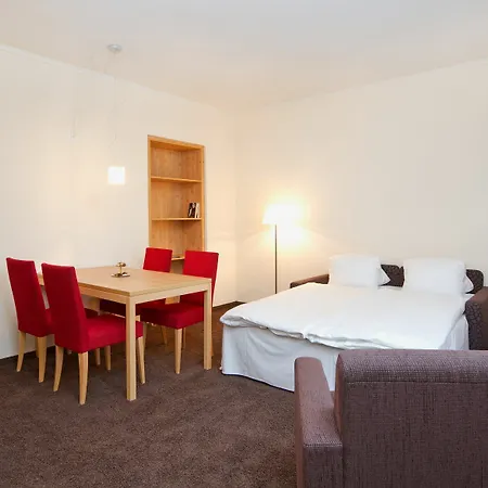 Central Apartments Davos * דאבוס